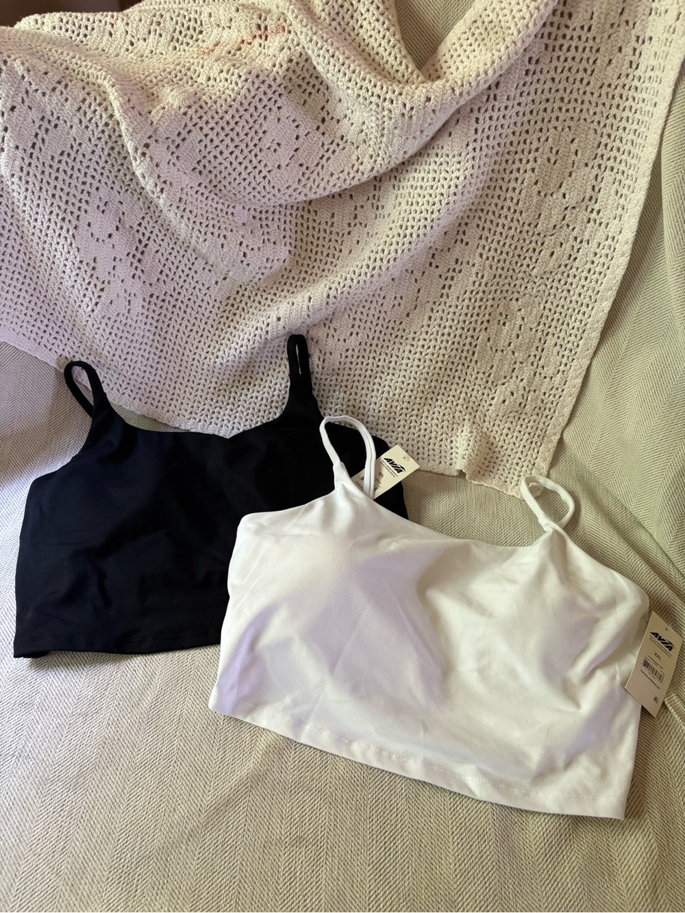 Avia Black & White Seamless Bandeau Bralettes